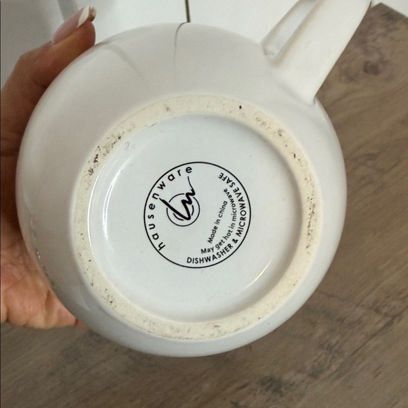 White Crazy Cat Lady Mug - EUC - Great gift idea - Picture 2 of 4